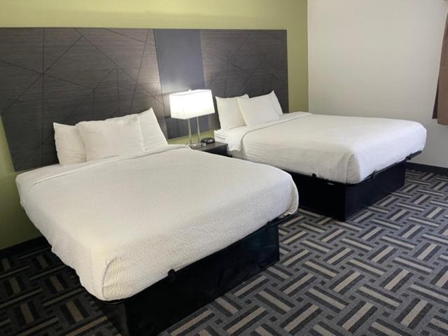 Hotel La Quinta And By Wyndham Cincinnati North 3*