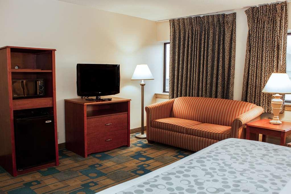 Hotel La Quinta And By Wyndham Cincinnati North 3*