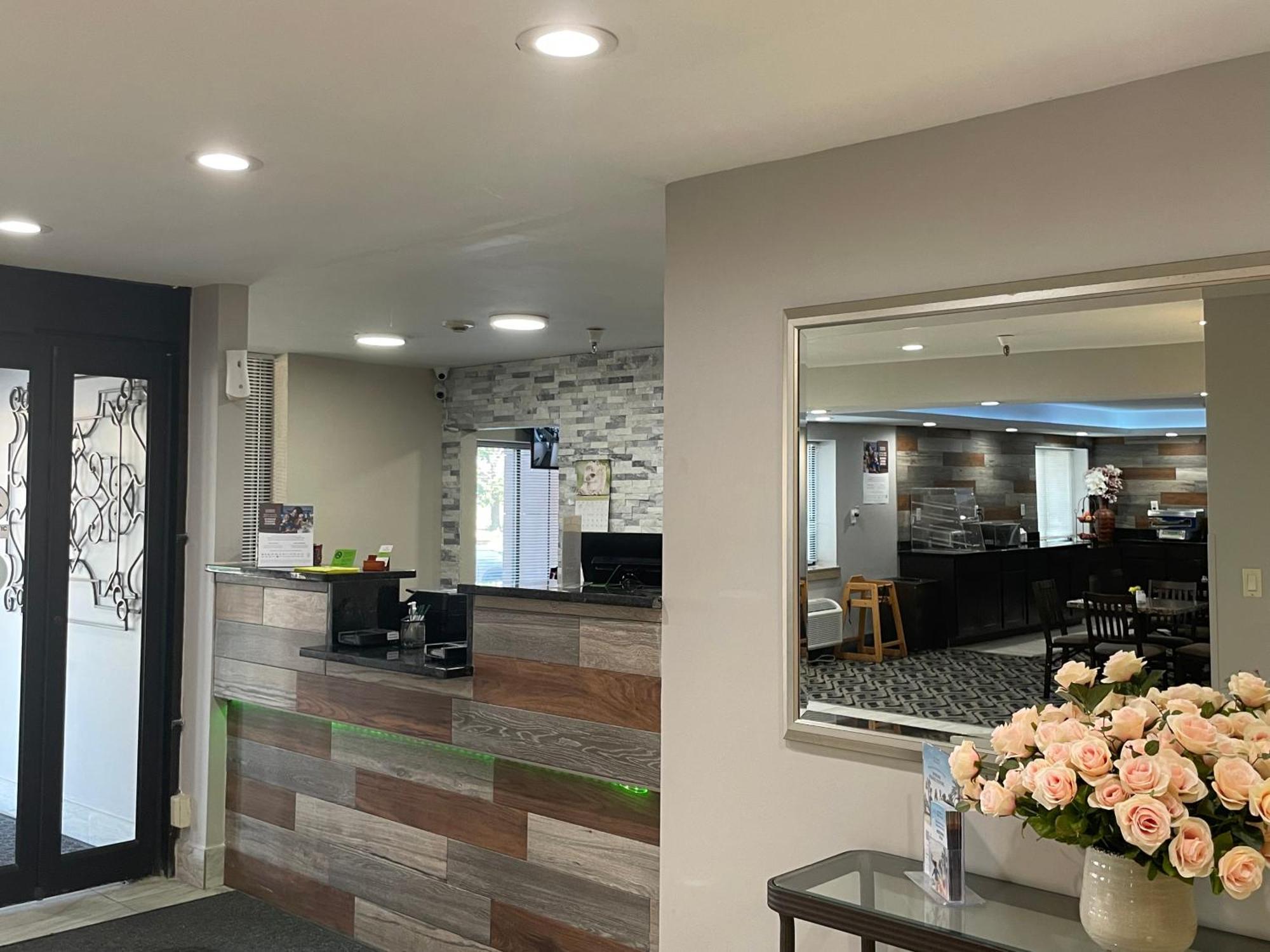Hotel La Quinta And By Wyndham Cincinnati North 3*