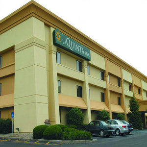 La Quinta And By Wyndham Cincinnati North Hotel Springdale
